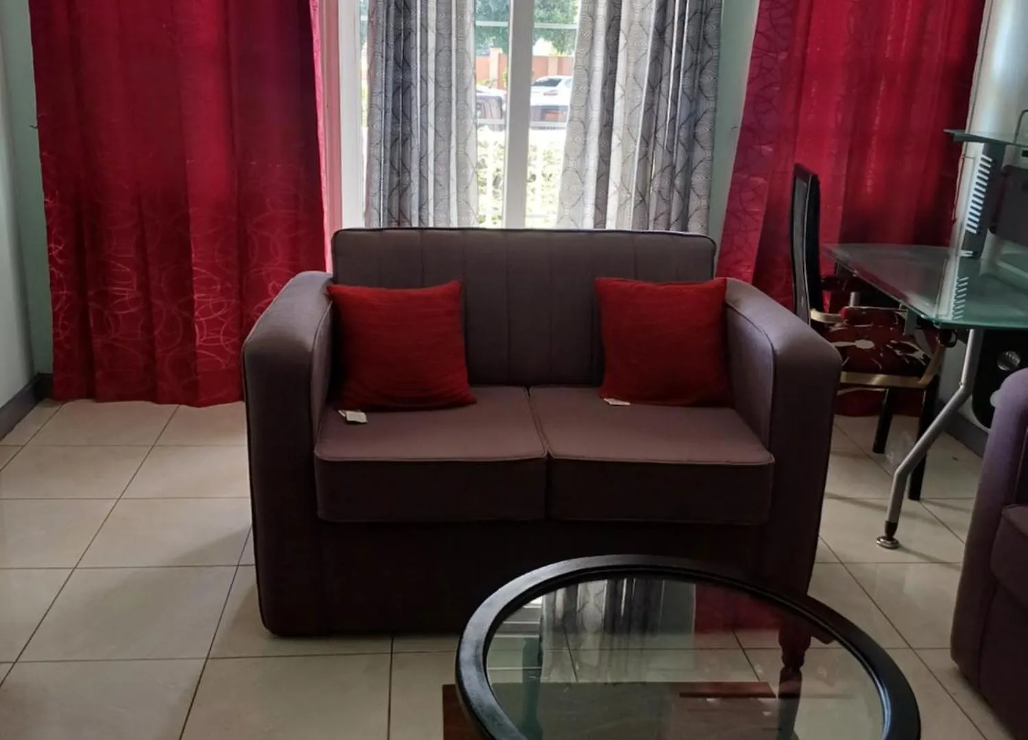 Embassy Deluxe 2 Apartment Kingston