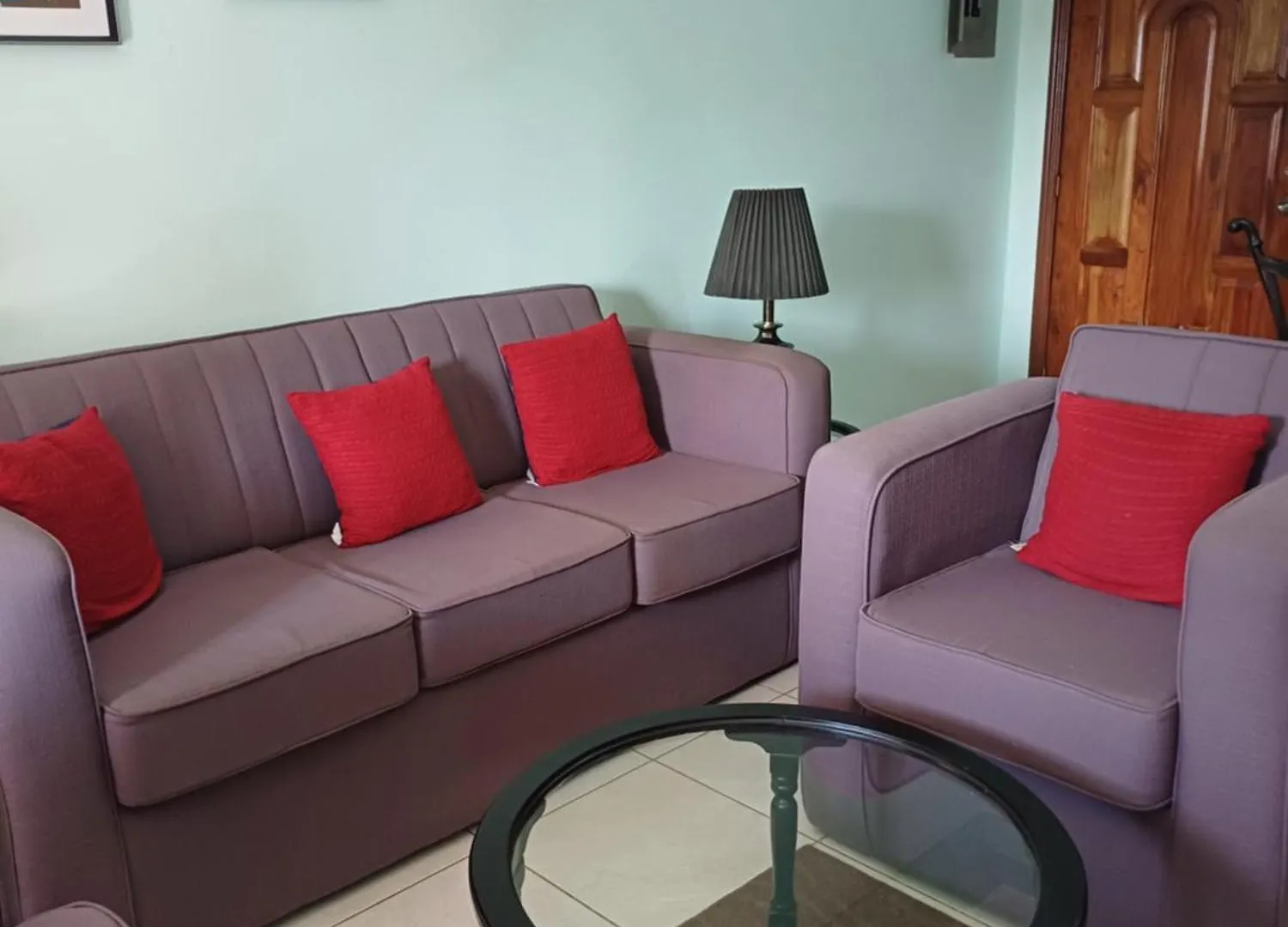 Embassy Deluxe 2 Apartment Kingston
