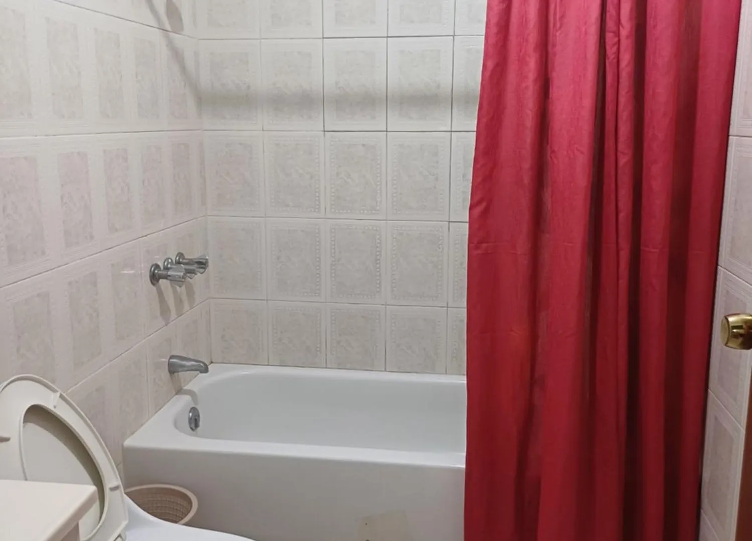 Embassy Deluxe 2 Apartment Kingston