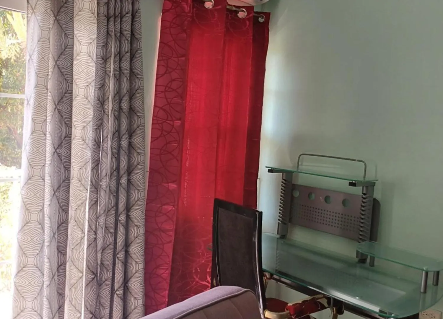 Embassy Deluxe 2 Apartment Kingston