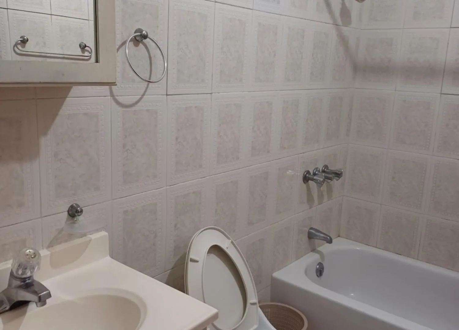 Embassy Deluxe 2 Apartment Kingston Jamaica